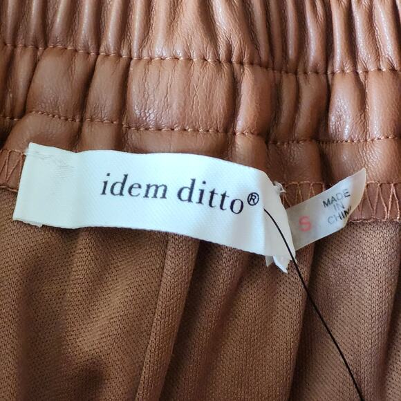 NWT Idem Ditto Faux Leather Quilted Caramel Brown Shorts S A0050 - Picture 5 of 6